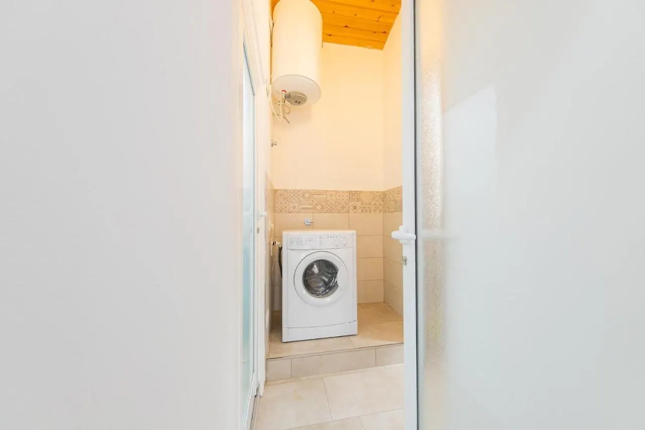 Ester Apartment Cefalu 0*,  Italy